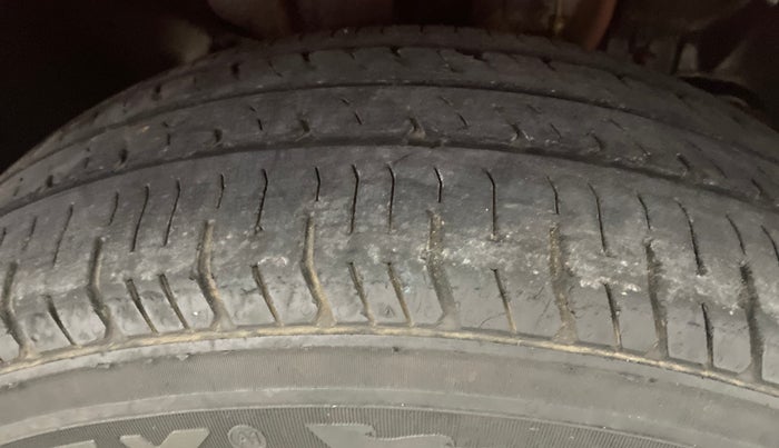 2018 Tata Tiago XT PETROL, Petrol, Manual, 62,559 km, Right Front Tyre Tread