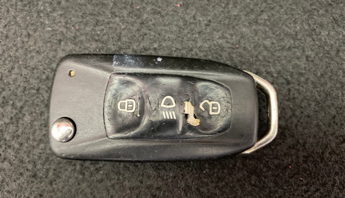 2018 Tata Tiago XT PETROL, Petrol, Manual, 62,559 km, Key Close Up