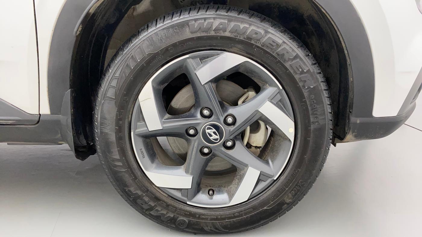 2019 Hyundai VENUE SX 1.0 TURBO, CNG, Manual, 15,215 km, Right Front Wheel