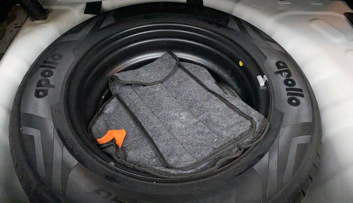 2019 Hyundai VENUE SX 1.0 TURBO, CNG, Manual, 15,215 km, Spare Tyre