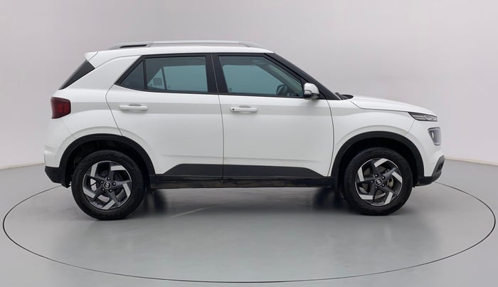 2019 Hyundai VENUE SX 1.0 TURBO, CNG, Manual, 15,215 km, Right Side View