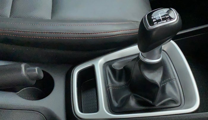 2019 Hyundai VENUE SX 1.0 TURBO, CNG, Manual, 15,215 km, Gear Lever