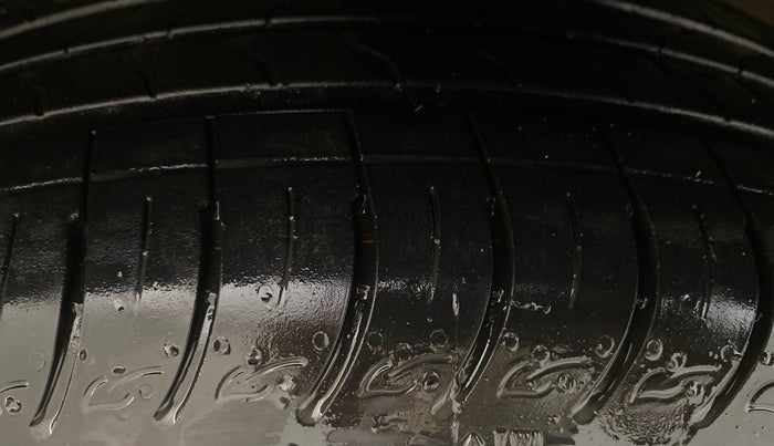 2020 KIA SELTOS HTE 1.5 DIESEL, Diesel, Manual, 61,574 km, Left Front Tyre Tread