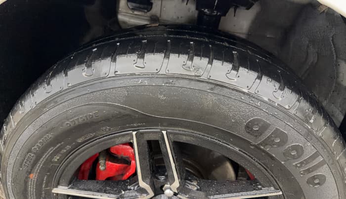 2017 Hyundai Elite i20 MAGNA EXECUTIVE 1.2, Petrol, Manual, 37,125 km, Left Front Tyre Tread