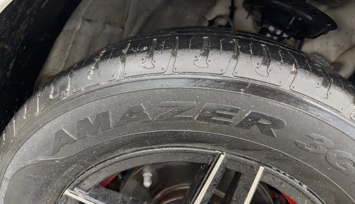 2017 Hyundai Elite i20 MAGNA EXECUTIVE 1.2, Petrol, Manual, 37,125 km, Right Front Tyre Tread