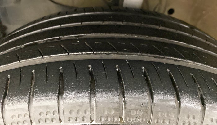 2017 Honda Jazz 1.2 V AT, Petrol, Automatic, 63,767 km, Left Front Tyre Tread