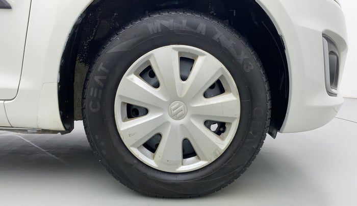 2017 Maruti Swift VXI D, Petrol, Manual, 34,082 km, Right Front Wheel
