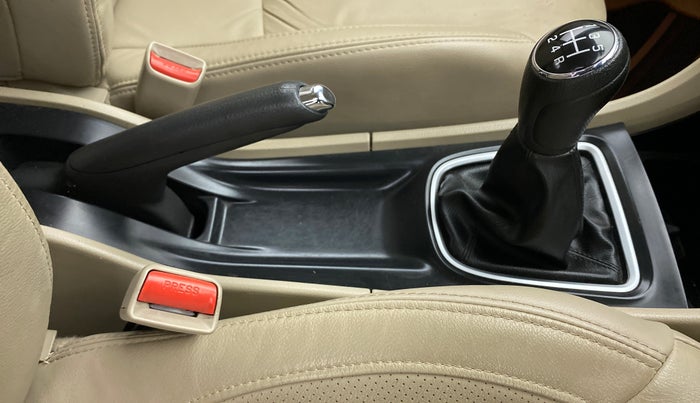 2021 Maruti Ciaz ALPHA 1.5 SHVS PETROL, Petrol, Manual, 31,638 km, Gear Lever