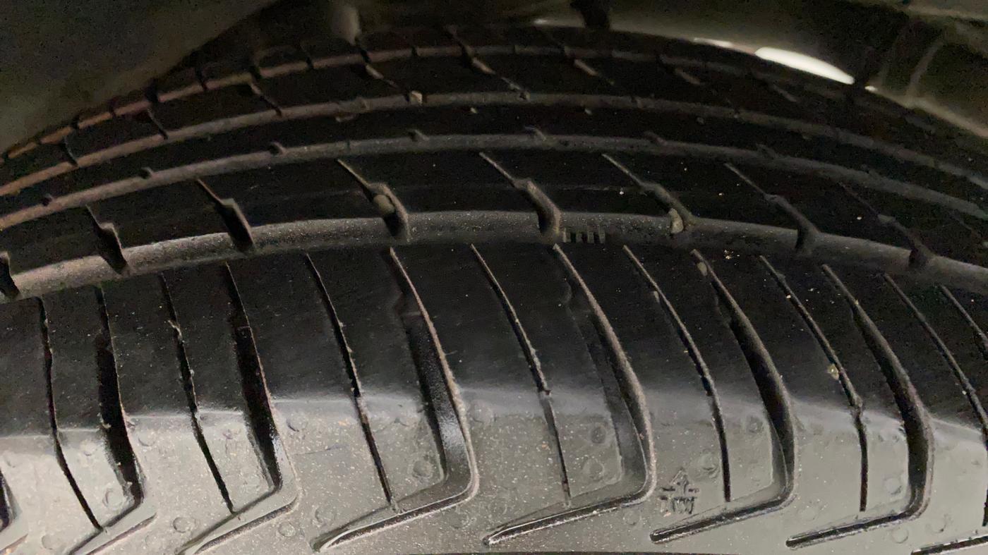 2011 Maruti A Star VXI, Petrol, Manual, 55,566 km, Left Rear Tyre Tread