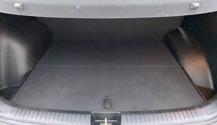 2019 Hyundai Creta SX 1.6 PETROL, Petrol, Manual, 29,343 km, Boot Inside