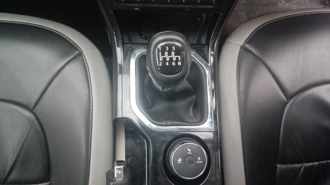 2021 Tata NEXON XZ PLUS (O) PETROL, Petrol, Manual, 41,663 km, Gear Lever