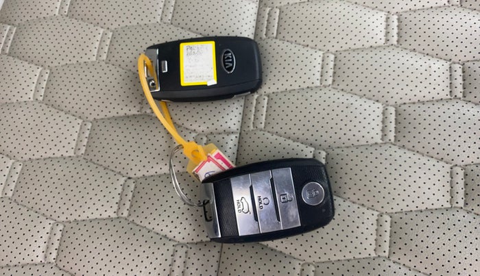 2020 KIA SELTOS HTX IVT 1.5 PETROL, Petrol, Automatic, 80,797 km, Key Close Up