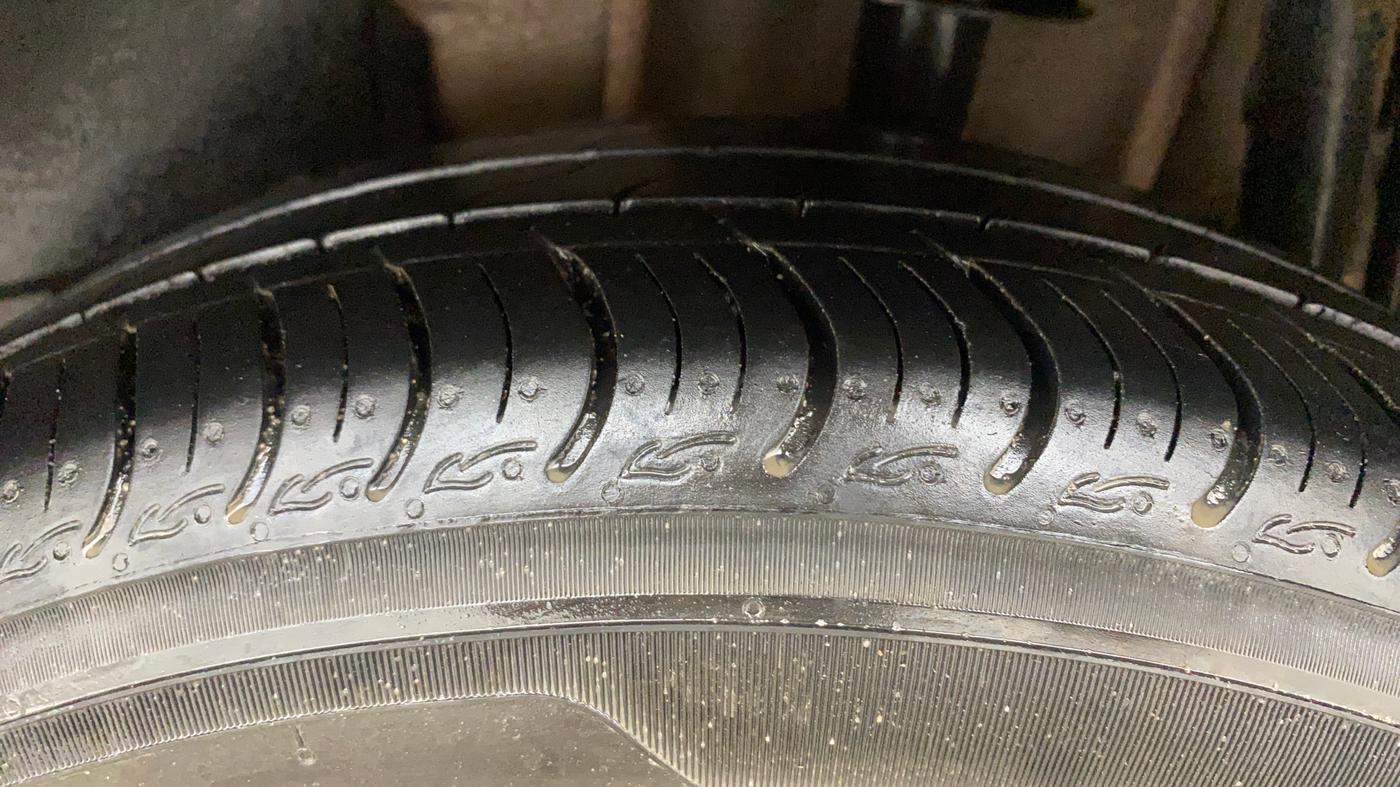 2017 Tata TIGOR XZ (O) PETROL, Petrol, Manual, 94,103 km, Left Rear Tyre Tread
