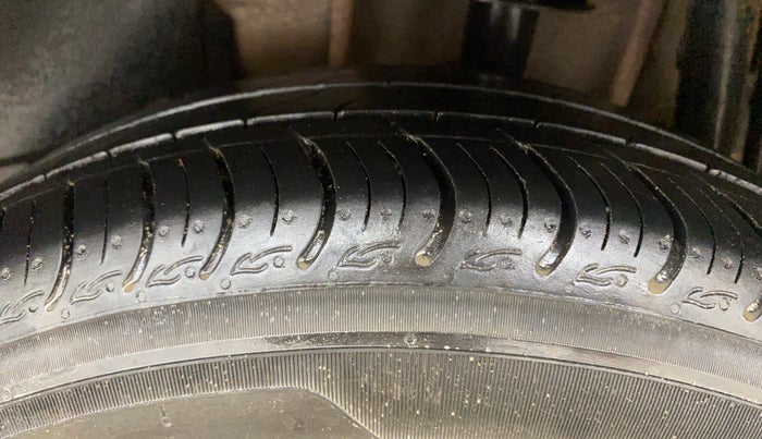 2017 Tata TIGOR XZ (O) PETROL, Petrol, Manual, 94,054 km, Left Rear Tyre Tread