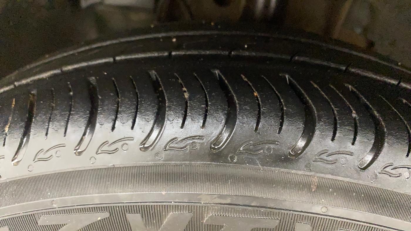 2017 Tata TIGOR XZ (O) PETROL, Petrol, Manual, 94,103 km, Left Front Tyre Tread