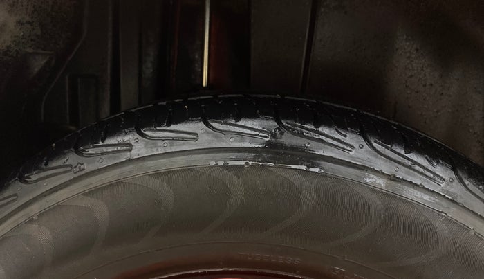 2014 Maruti Swift VDI, Diesel, Manual, 91,390 km, Right Rear Tyre Tread