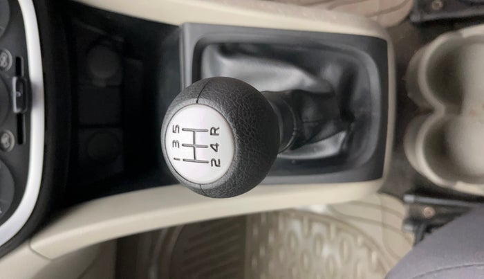 2016 Maruti Celerio VXI, Petrol, Manual, 63,313 km, Gear Lever