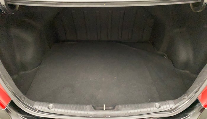 2016 Hyundai Verna 1.6 CRDI SX, Diesel, Manual, 69,384 km, Boot Inside
