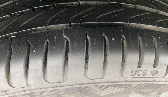 2017 Volkswagen Polo HIGHLINE1.2L, Petrol, Manual, 76,434 km, Right Rear Tyre Tread