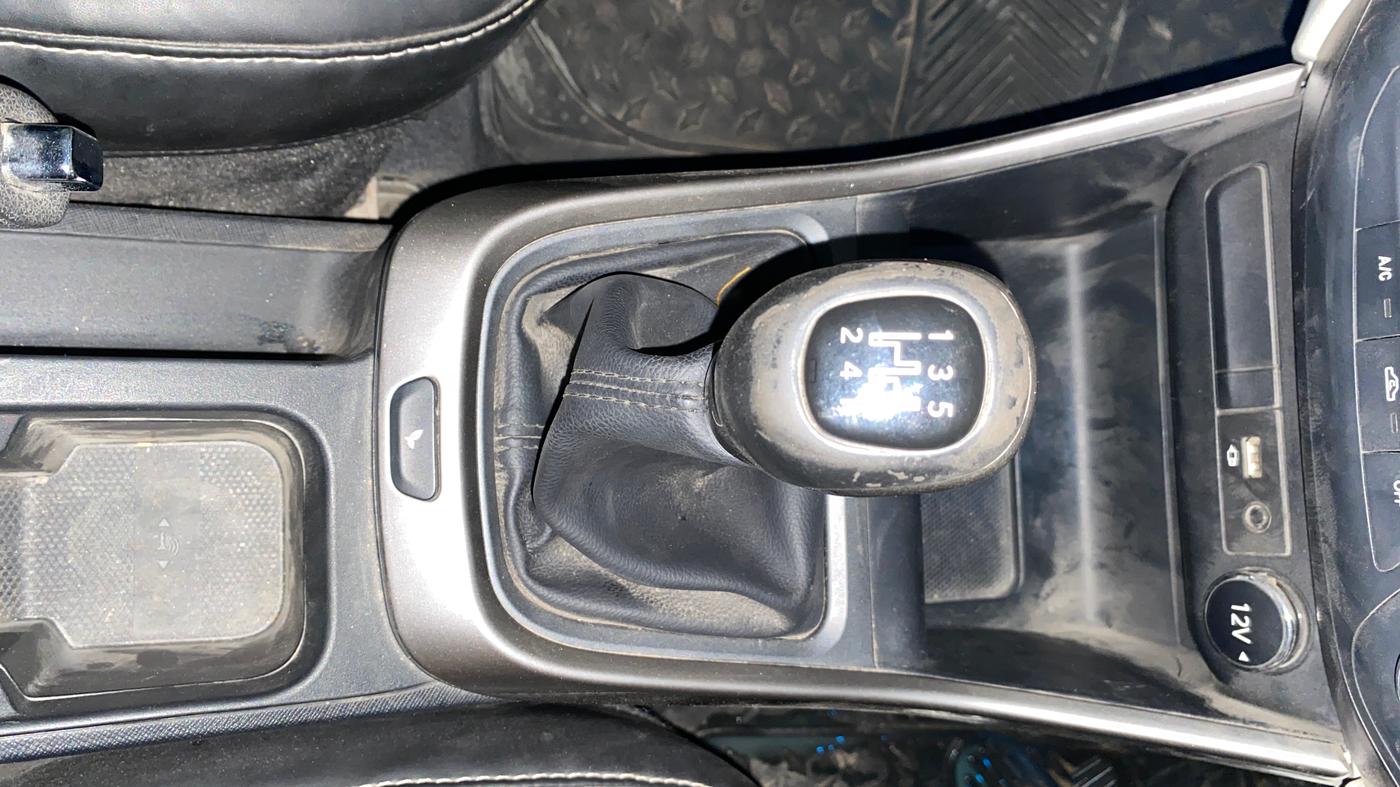 2021 Tata ALTROZ XZ PETROL, Petrol, Manual, 25,339 km, Gear Lever