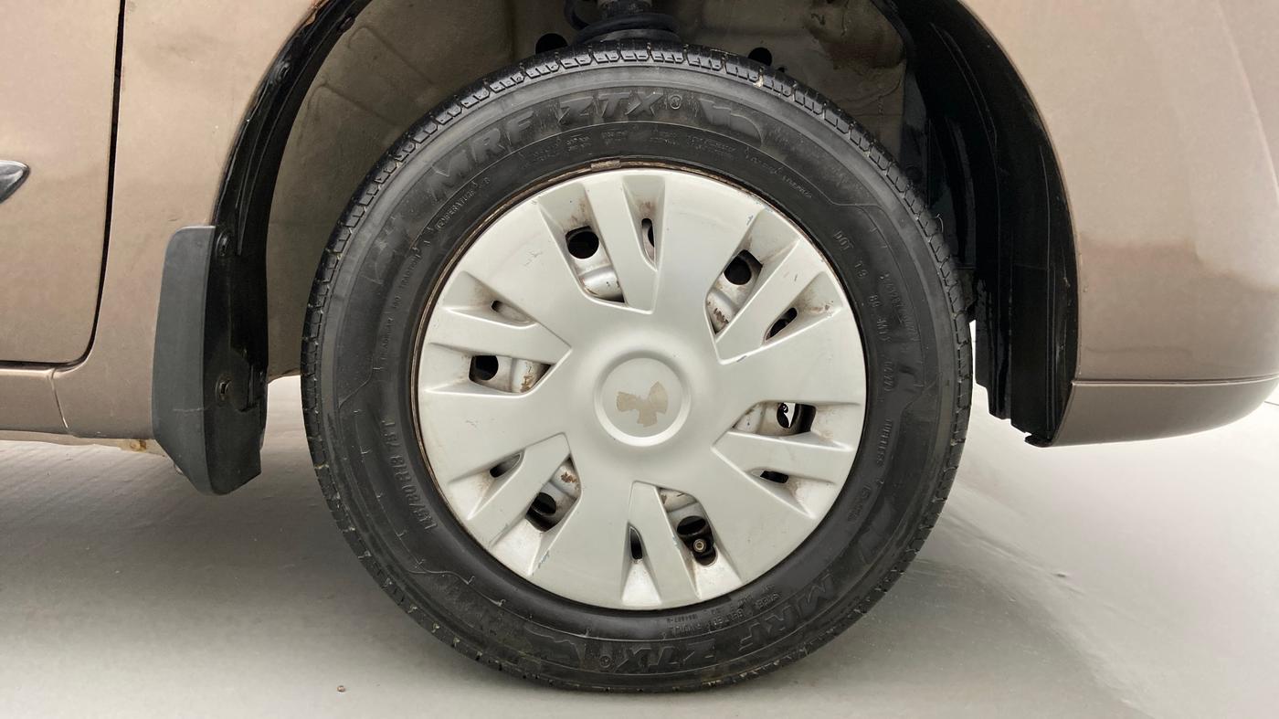 2012 Maruti Wagon R 1.0 LXI CNG, CNG, Manual, 91,796 km, Right Front Wheel