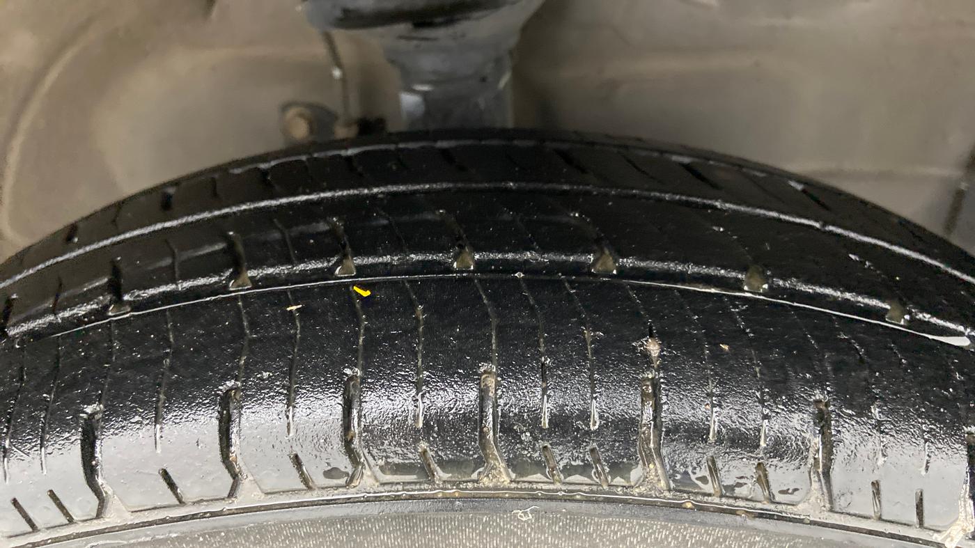 2012 Maruti Wagon R 1.0 LXI CNG, CNG, Manual, 91,796 km, Right Front Tyre Tread