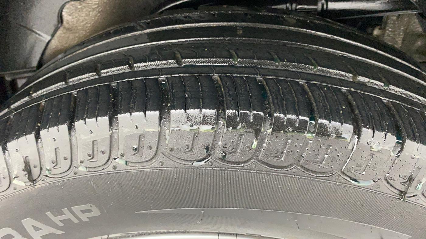 2020 Mahindra XUV500 W9, Diesel, Manual, 12,353 km, Left Rear Tyre Tread