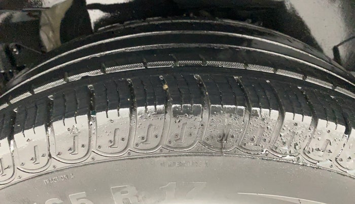 2020 Mahindra XUV500 W9, Diesel, Manual, 12,353 km, Right Rear Tyre Tread