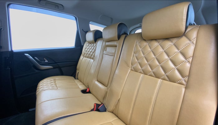 2020 Mahindra XUV500 W9, Diesel, Manual, 12,353 km, Right Side Rear Door Cabin View