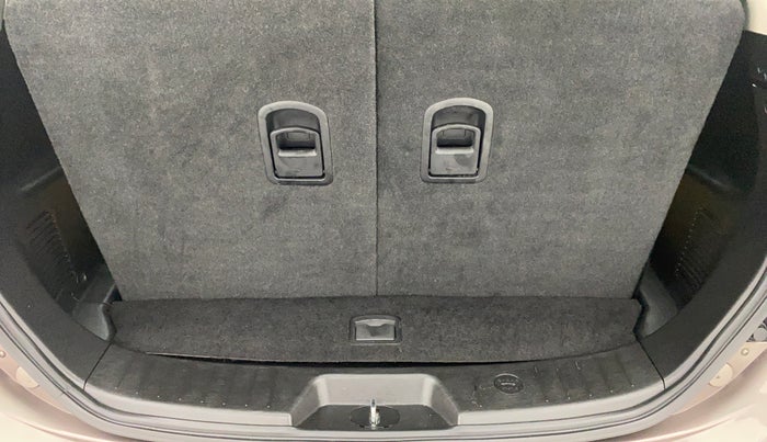 2020 Mahindra XUV500 W9, Diesel, Manual, 12,353 km, Boot Inside View