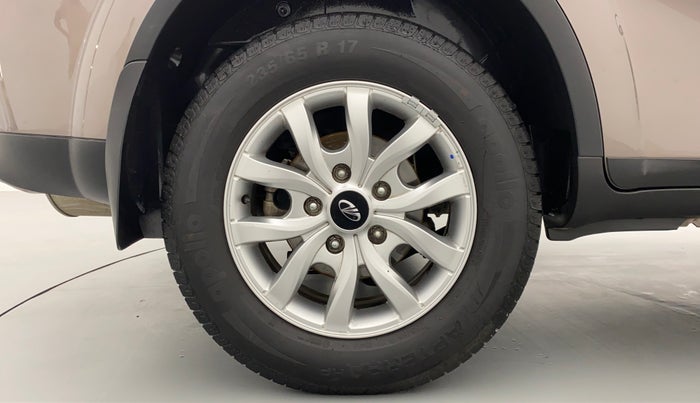 2020 Mahindra XUV500 W9, Diesel, Manual, 12,353 km, Right Rear Wheel