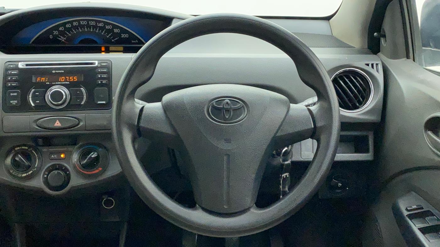 2013 Toyota Etios Liva G, Petrol, Manual, 42,880 km, Steering Wheel Close Up