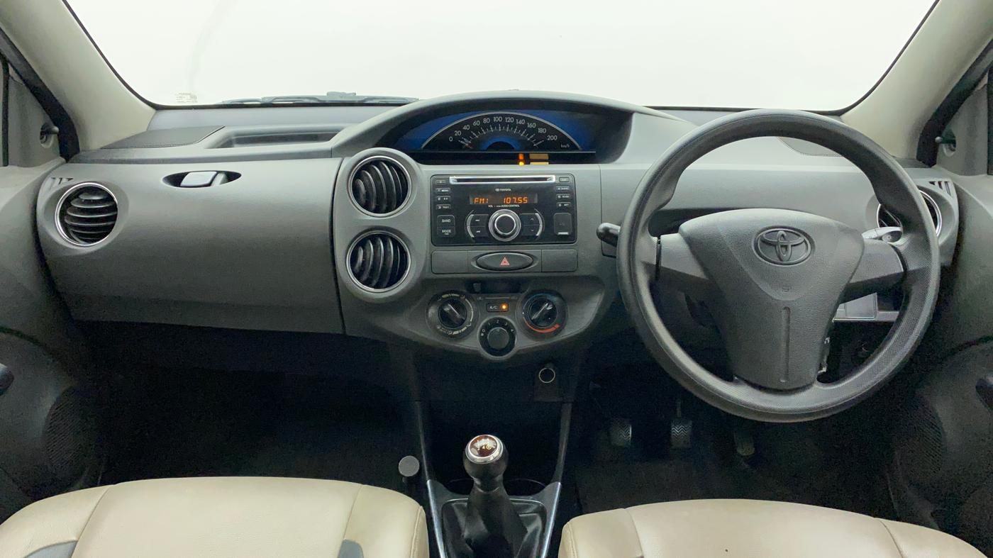 2013 Toyota Etios Liva G, Petrol, Manual, 42,880 km, Dashboard