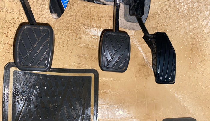 2018 Maruti Dzire ZXI, Petrol, Manual, 67,544 km, Pedals