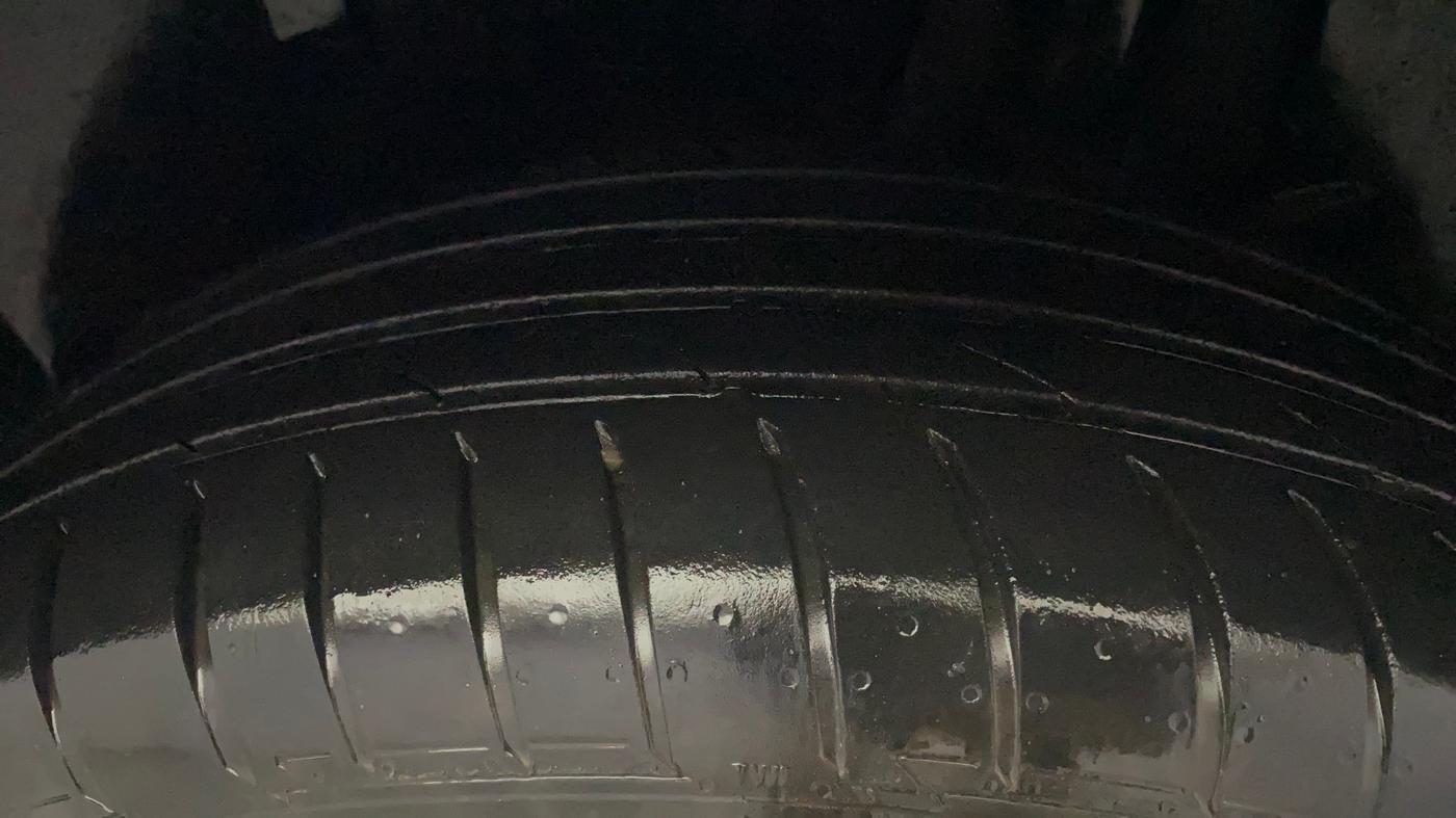 2018 Maruti Dzire ZXI, Petrol, Manual, 67,544 km, Left Rear Tyre Tread