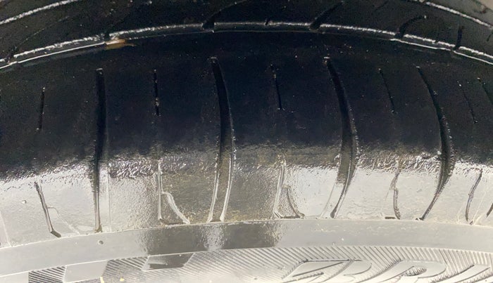 2017 Tata Tiago XZ PETROL, Petrol, Manual, 79,827 km, Right Rear Tyre Tread