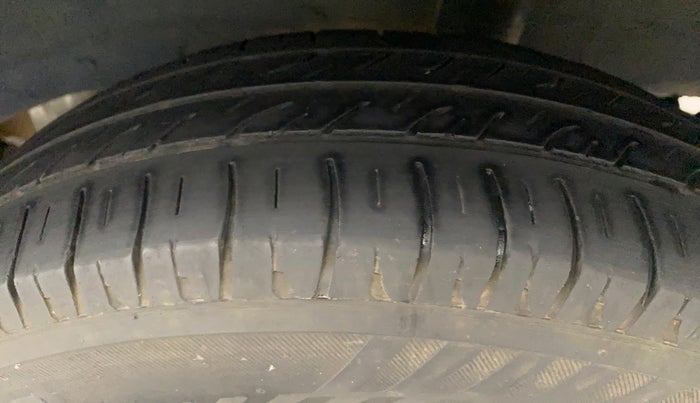 2017 Renault Kwid CLIMBER 1.0 AMT, Petrol, Automatic, 52,635 km, Left Rear Tyre Tread
