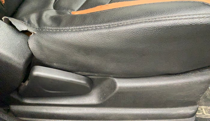 2017 Renault Kwid CLIMBER 1.0 AMT, Petrol, Automatic, 52,635 km, Driver Side Adjustment Panel