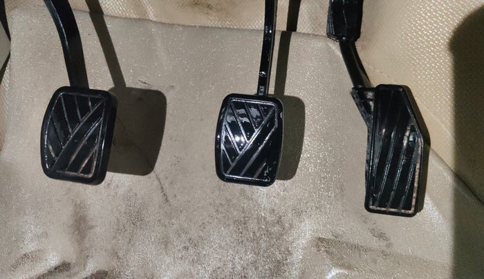 2020 Maruti Ertiga VXI CNG, CNG, Manual, 78,411 km, Pedals