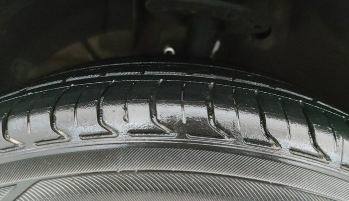 2020 Maruti Ertiga VXI CNG, CNG, Manual, 78,411 km, Left Front Tyre Tread