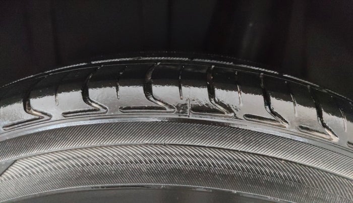 2020 Maruti Ertiga VXI CNG, CNG, Manual, 78,411 km, Left Rear Tyre Tread