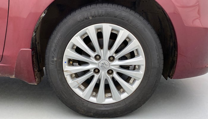 2016 Maruti Ciaz ZXI, Petrol, Manual, 37,824 km, Right Front Wheel