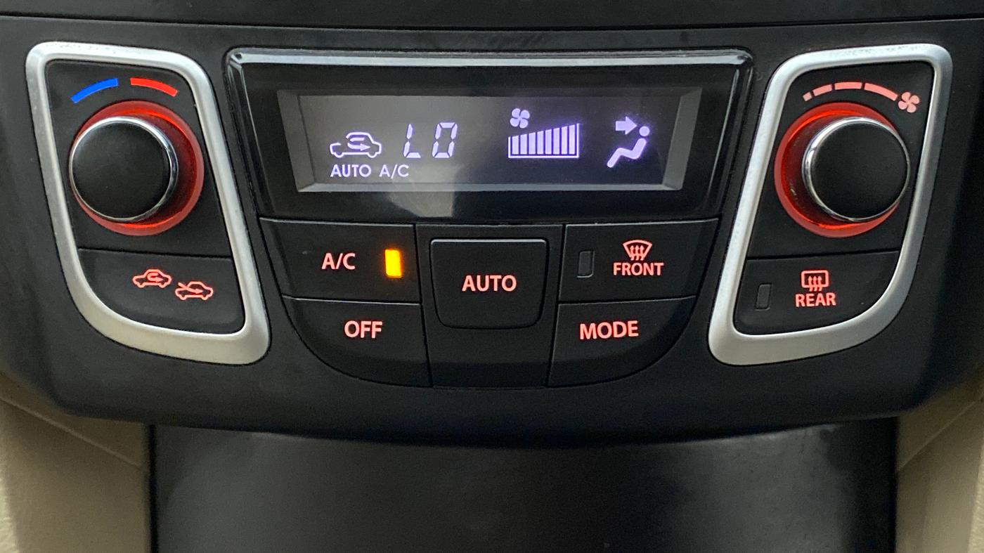2016 Maruti Ciaz ZXI, Petrol, Manual, 37,824 km, Automatic Climate Control