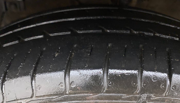 2016 Maruti Ciaz ZXI, Petrol, Manual, 37,824 km, Left Front Tyre Tread