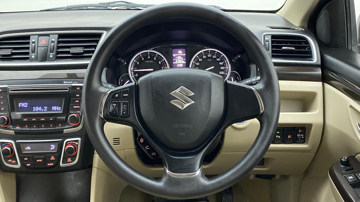 2016 Maruti Ciaz ZXI, Petrol, Manual, 37,824 km, Steering Wheel Close Up