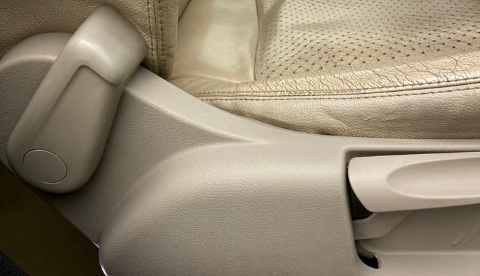 2012 Volkswagen Polo HIGHLINE1.2L DIESEL, Diesel, Manual, 61,385 km, Driver Side Adjustment Panel