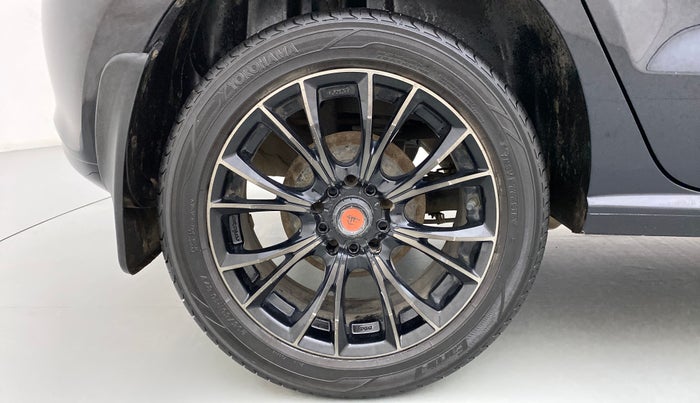 2012 Volkswagen Polo HIGHLINE1.2L DIESEL, Diesel, Manual, 61,385 km, Right Rear Wheel