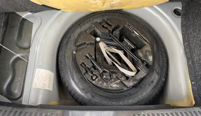 2017 Volkswagen Polo HIGHLINE1.2L, Petrol, Manual, 36,174 km, Spare Tyre