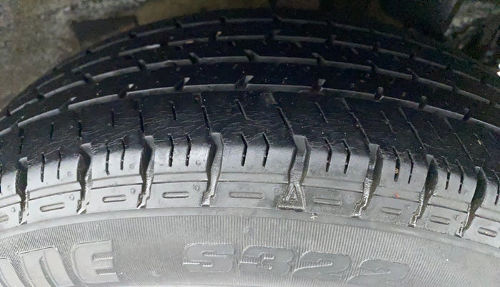 2013 Hyundai Grand i10 MAGNA 1.2 KAPPA VTVT, Petrol, Manual, 80,318 km, Left Rear Tyre Tread