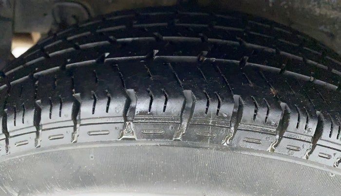 2013 Hyundai Grand i10 MAGNA 1.2 KAPPA VTVT, Petrol, Manual, 80,318 km, Right Rear Tyre Tread